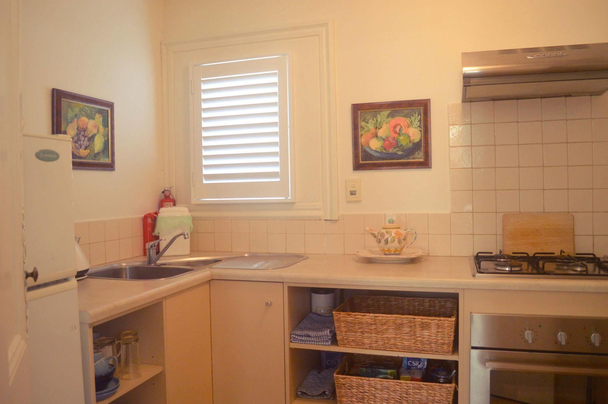 Athelney Cottage Bed And Breakfast Аделейд Екстериор снимка